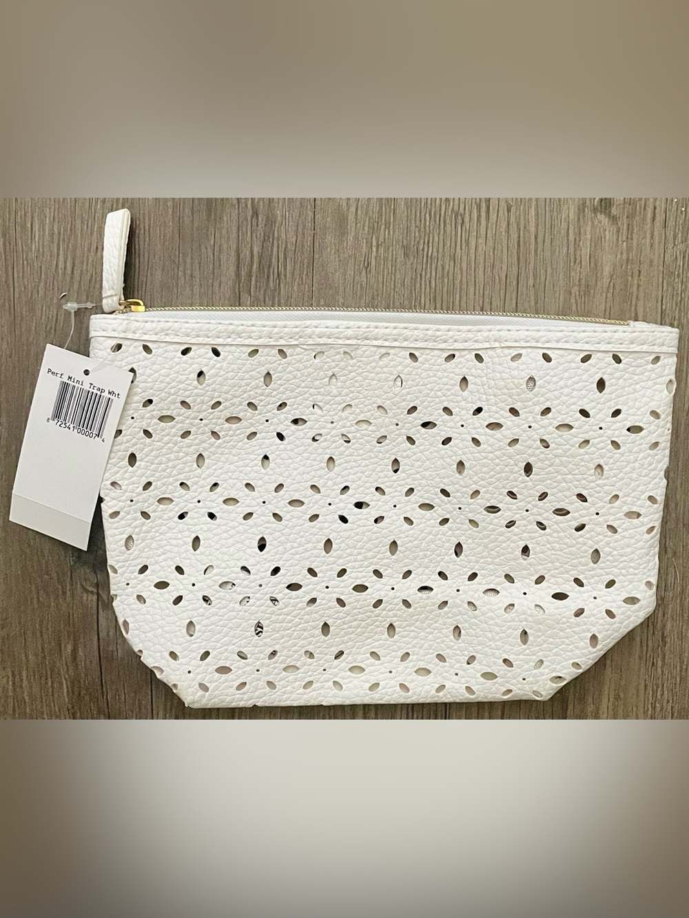 💅🏻 Saks Fifth Avenue White Laser-Cut Leather Cosmetic Pouch 💅🏻